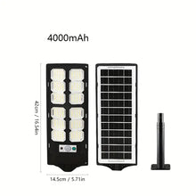 Cargar imagen en el visor de la galería, Lámpara LED Solar Exterior con Control Remoto y Sensor de Movimiento – 600W (Modelo Grande)
